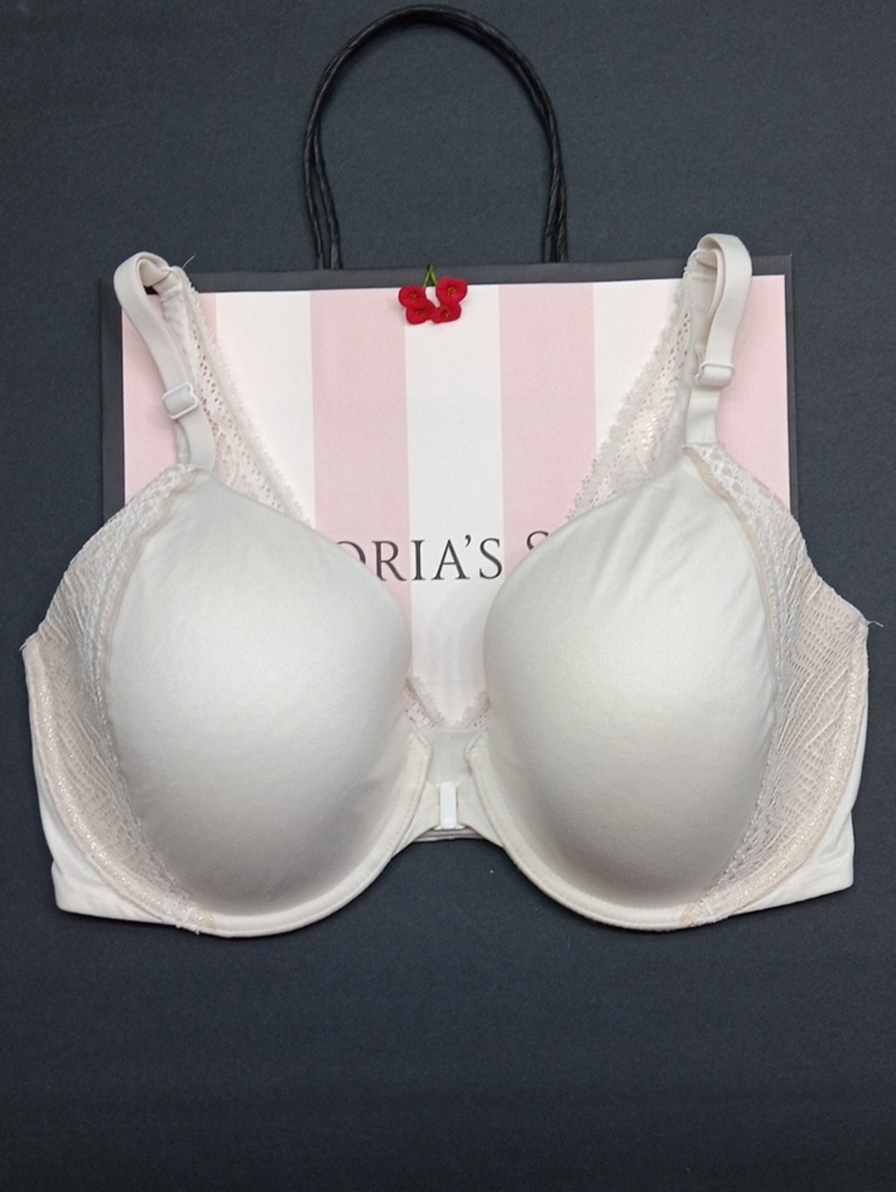Victoria's Secret Lined Lace Body By Victoria Lined Perfect Coverage Size34DD